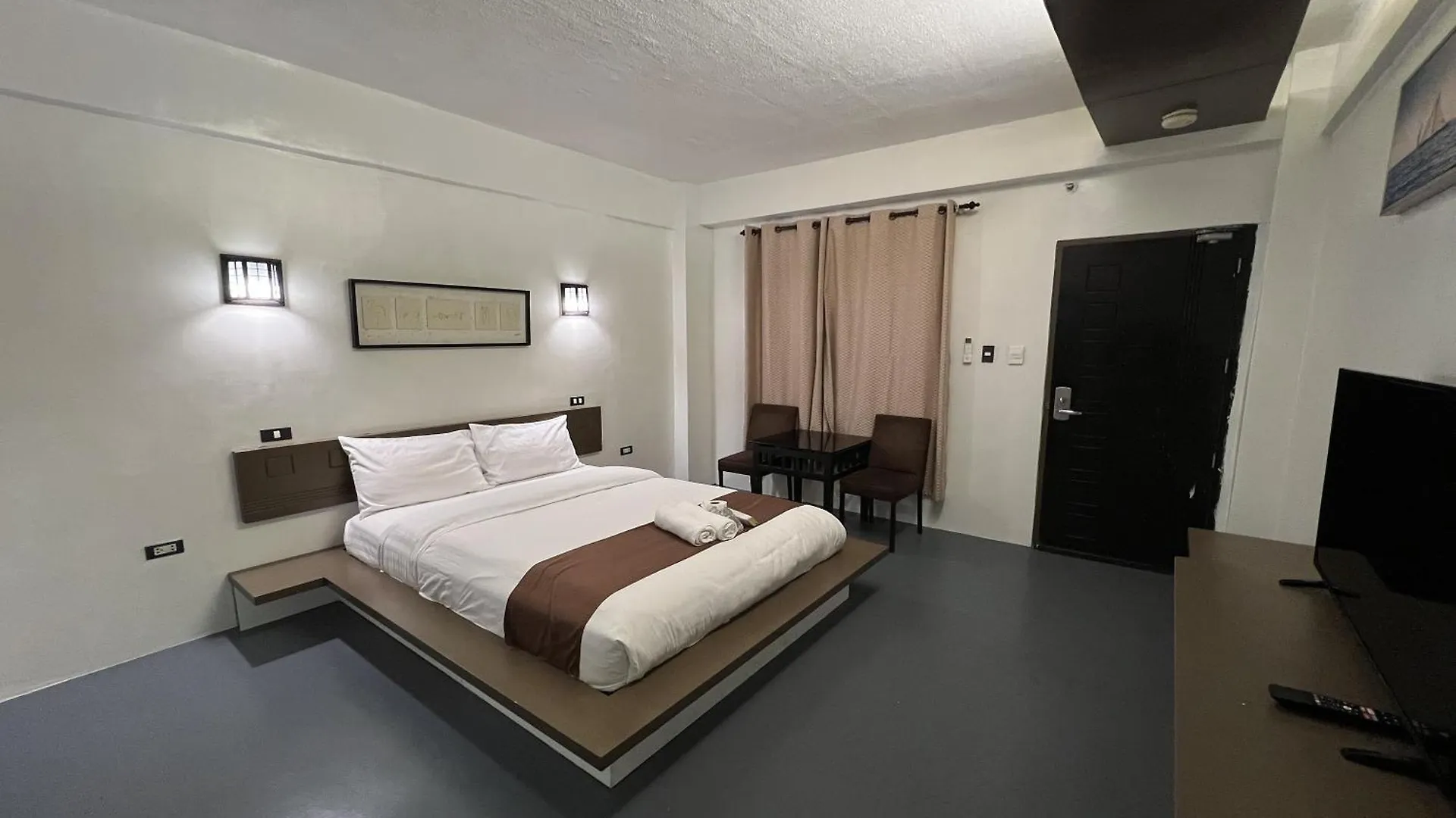 At The Pad Hotel And Resort Angeles Aparthotel