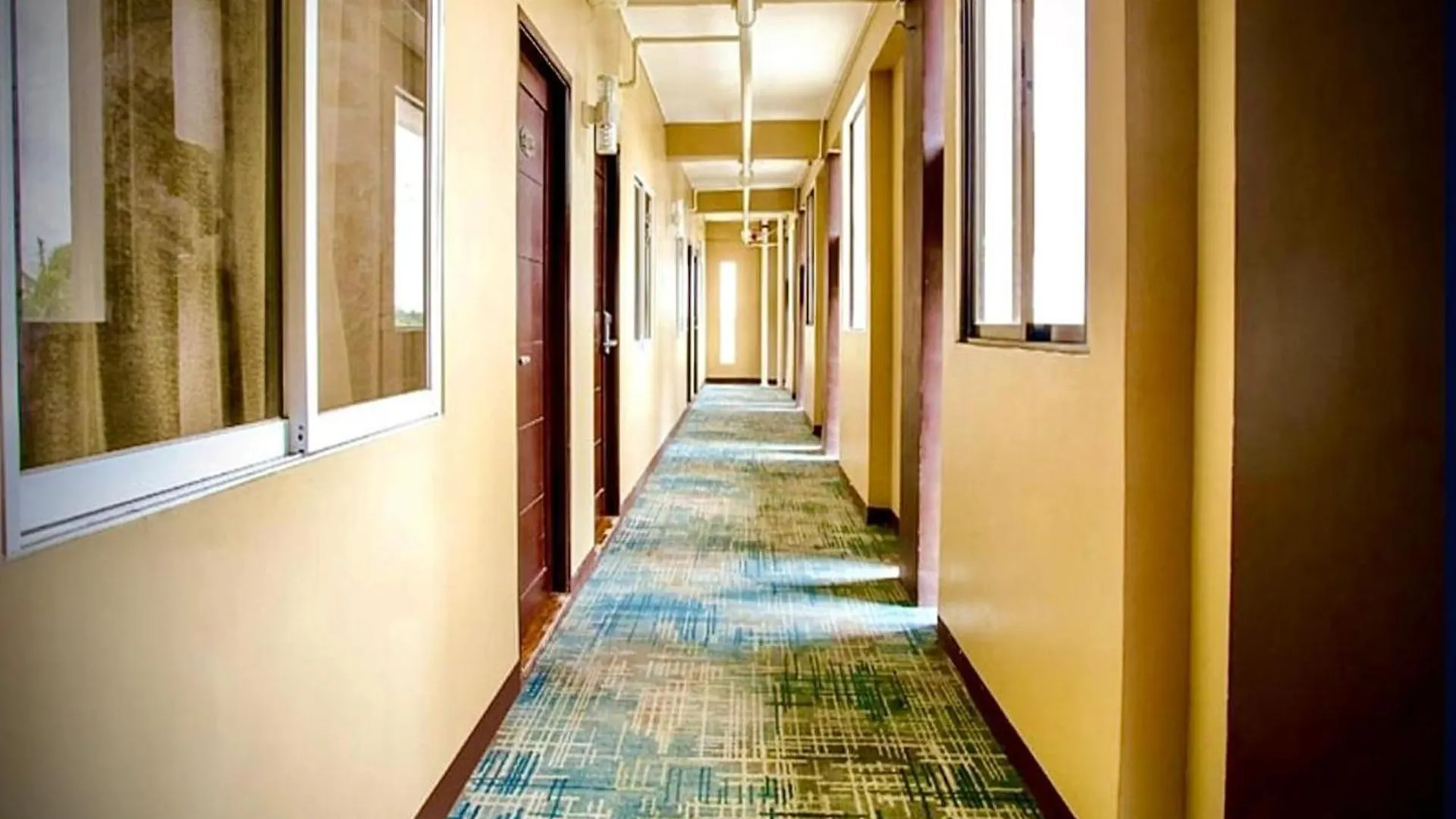 Aparthotel At The Pad Hotel And Resort Angeles